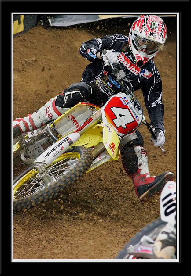 IMAGE: http://img.photobucket.com/albums/v373/squid31/SX-07/St%20Louis/MF8B2001.jpg