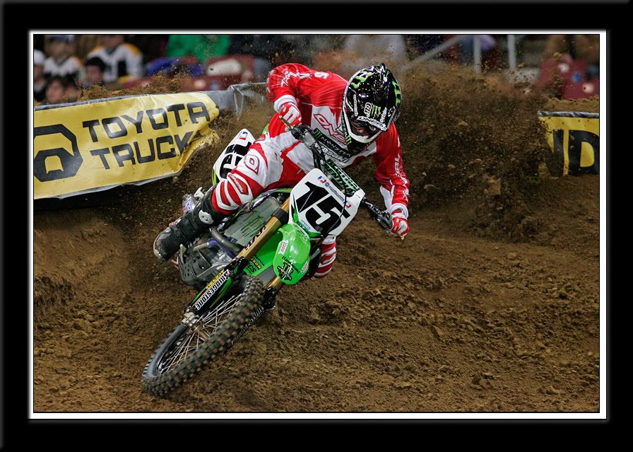 IMAGE: http://img.photobucket.com/albums/v373/squid31/SX-07/St%20Louis/MF8B2012.jpg