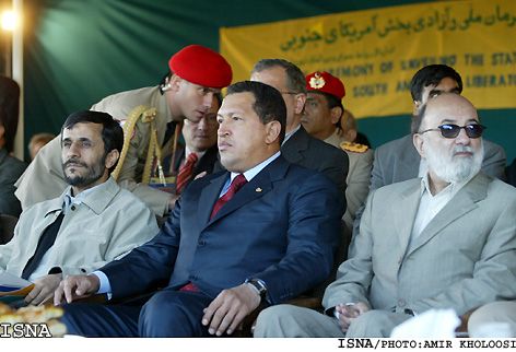 Chavez-in-tehran3.jpg