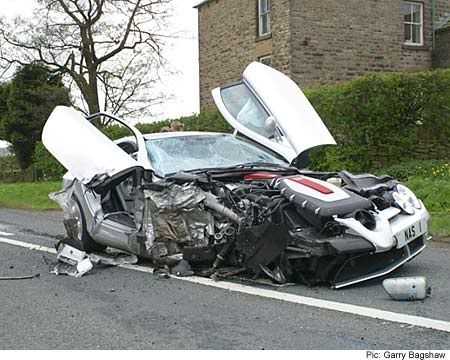 naseemcrash030505_450x360.jpg