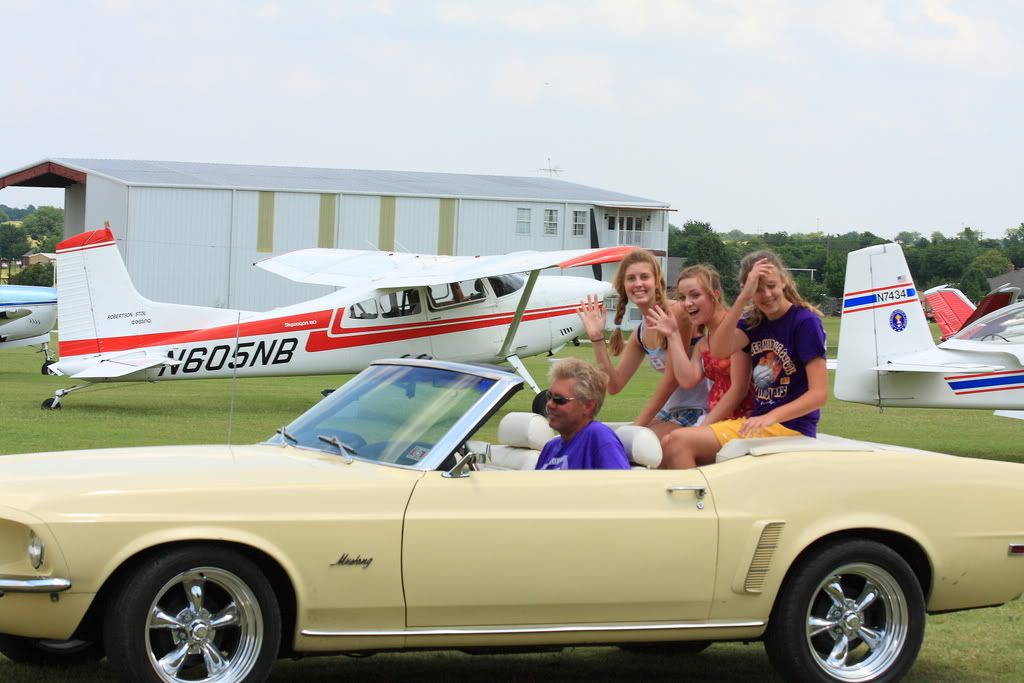 IMAGE: http://img.photobucket.com/albums/v381/JSkinner/bise/IMG_0403.jpg