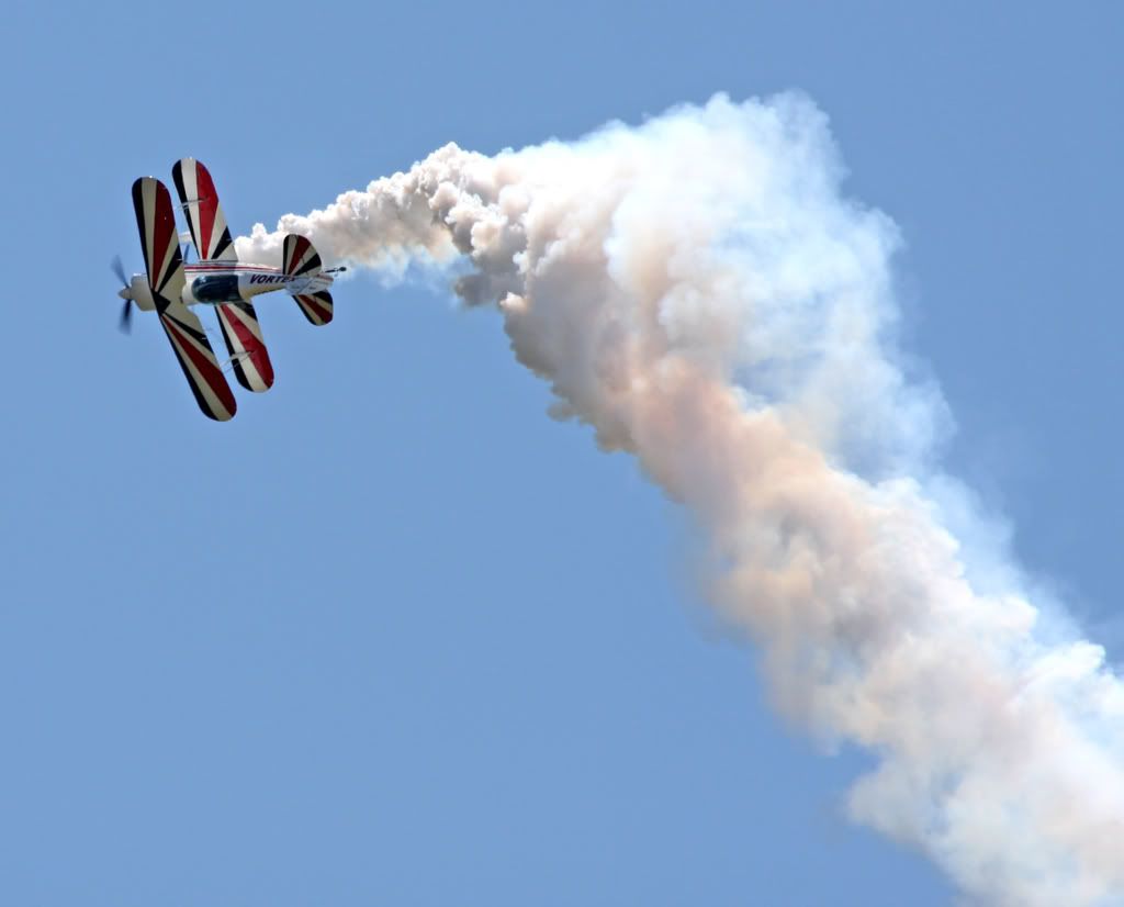IMAGE: http://img.photobucket.com/albums/v381/JSkinner/denton%20air%20show/vortex.jpg