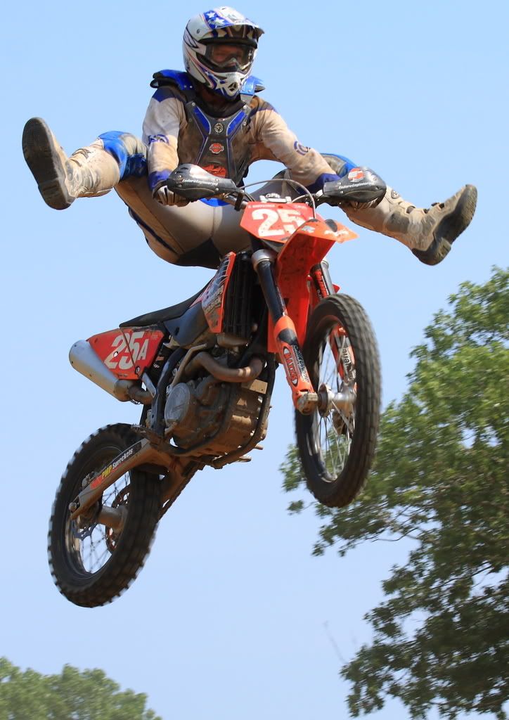 IMAGE: http://img.photobucket.com/albums/v381/JSkinner/north%20forty/IMG_1868.jpg