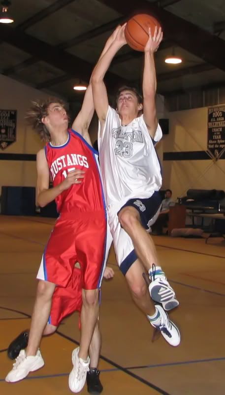 IMAGE: http://img.photobucket.com/albums/v381/JSkinner/selwyn%20b%20ball/IMG_1345aa.jpg