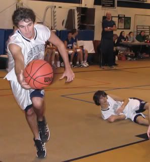 IMAGE: http://img.photobucket.com/albums/v381/JSkinner/selwyn%20b%20ball/IMG_2120aa.jpg