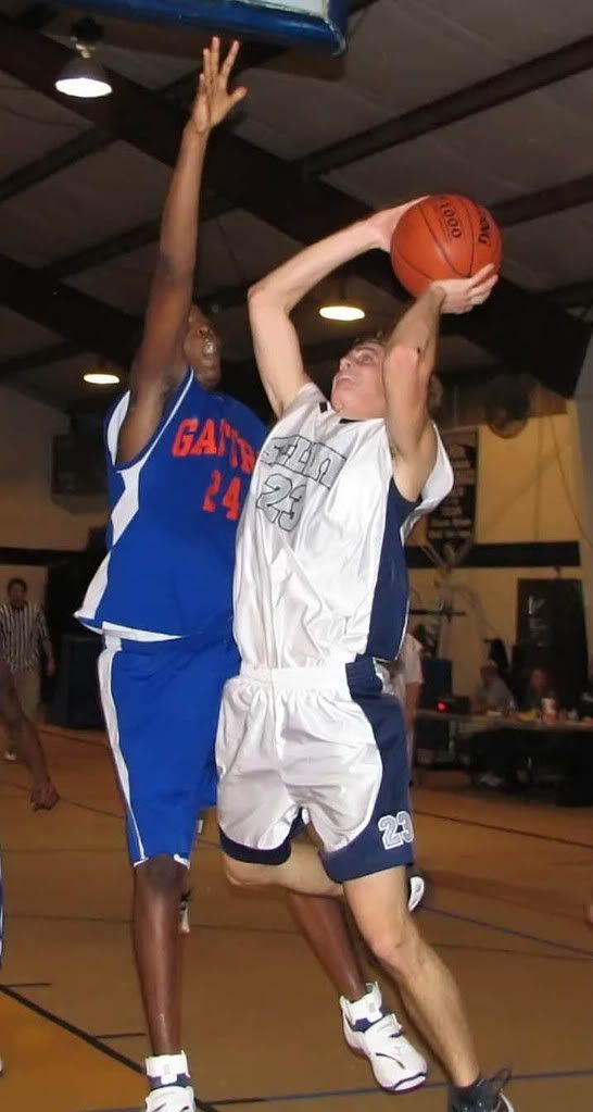 IMAGE: http://img.photobucket.com/albums/v381/JSkinner/selwyn%20b%20ball/IMG_2245aa.jpg