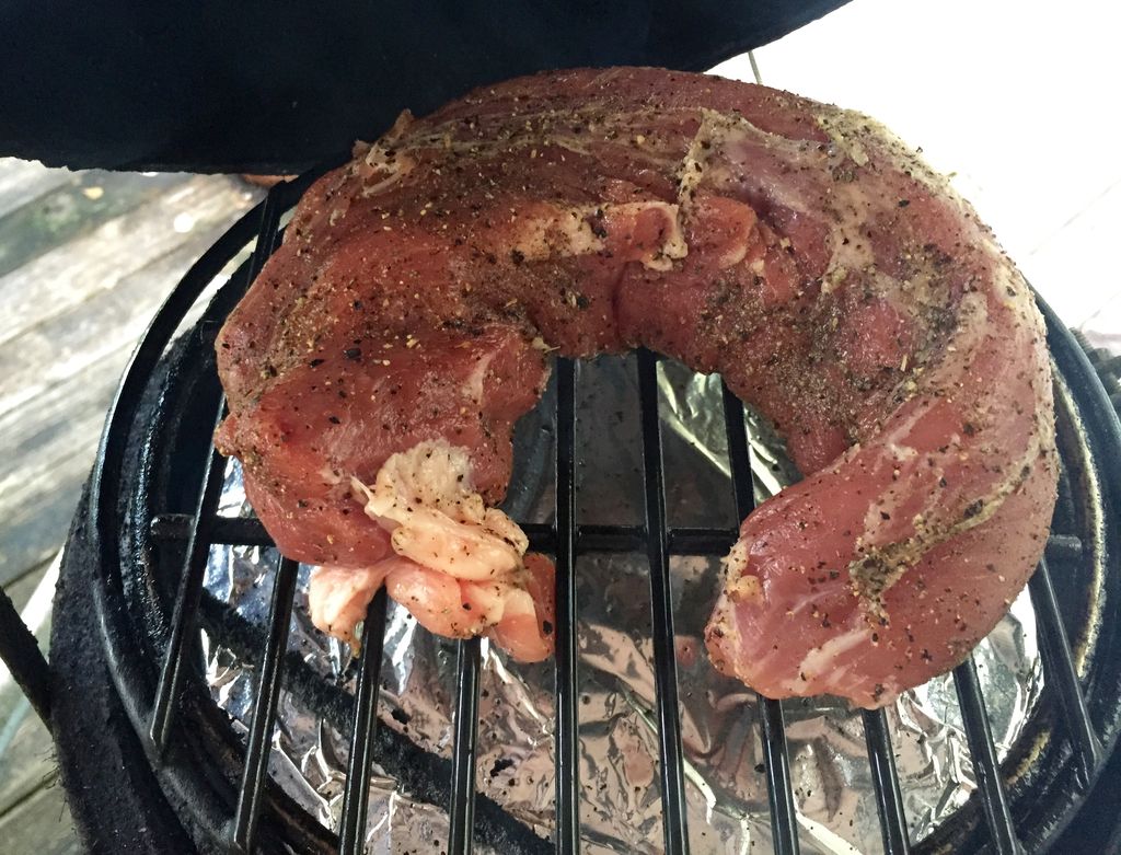 Image: http://img.photobucket.com/albums/v382/basscat/Food/Reverse%20Sear%20T-Loin%20Start.jpg