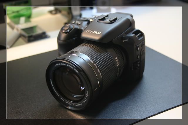Fujifilm S100FS