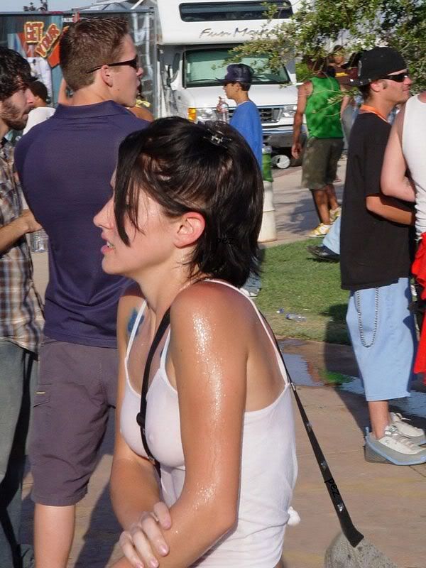 http://img.photobucket.com/albums/v387/Dinkins/MS%20PAINT/NIPS.jpg