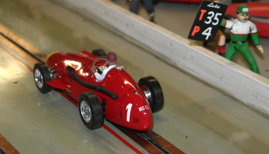 Jarius57Maserati250F_2_zps544ebfb0.jpg