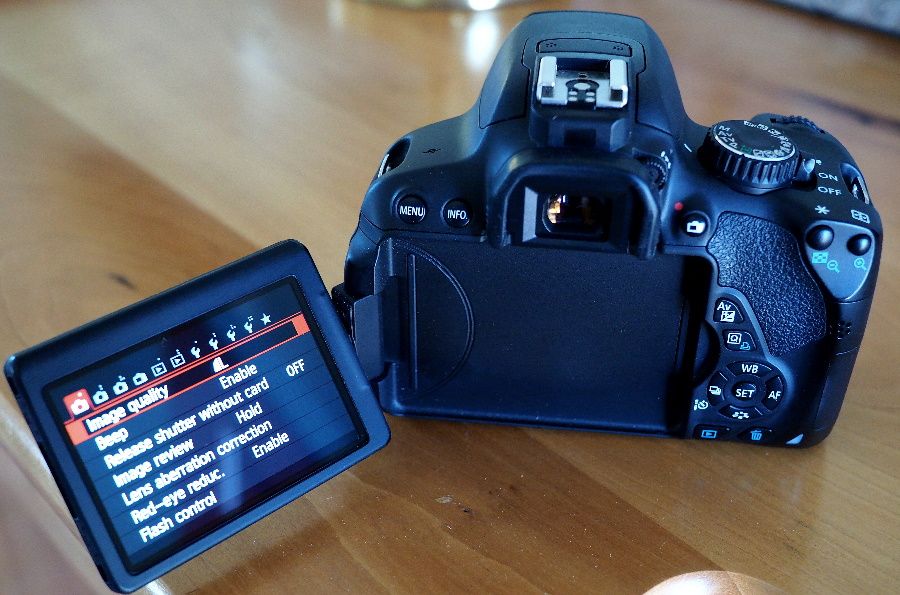 IMAGE: http://img.photobucket.com/albums/v389/dino8031/body%20open%20lcd.jpg