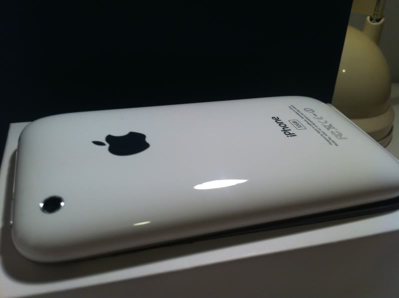 Thread: IPhone 3GS 32GB (white) - used