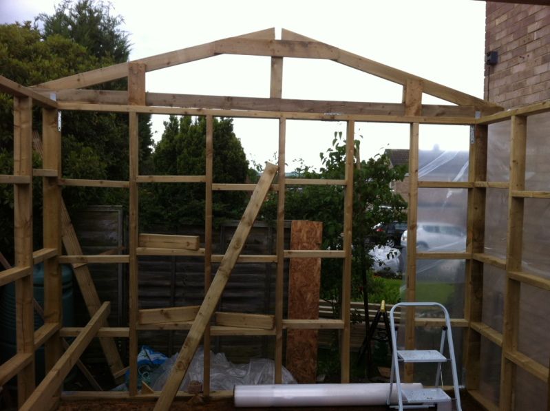 IMAGE: http://img.photobucket.com/albums/v391/PCthug/shed/IMG_0547.jpg