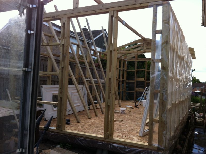 IMAGE: http://img.photobucket.com/albums/v391/PCthug/shed/IMG_0548.jpg