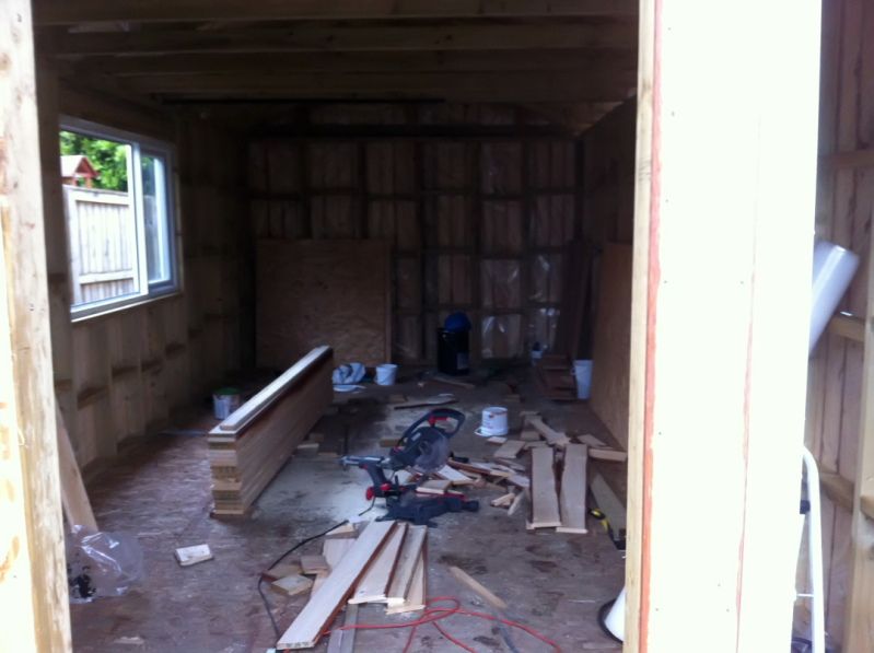 IMAGE: http://img.photobucket.com/albums/v391/PCthug/shed/IMG_0557.jpg