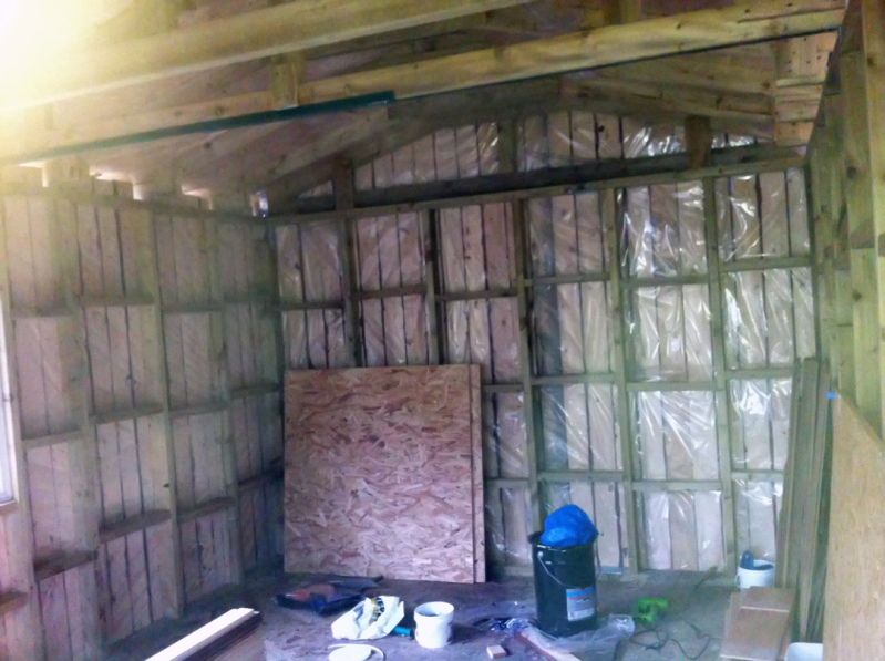 IMAGE: http://img.photobucket.com/albums/v391/PCthug/shed/IMG_0559.jpg