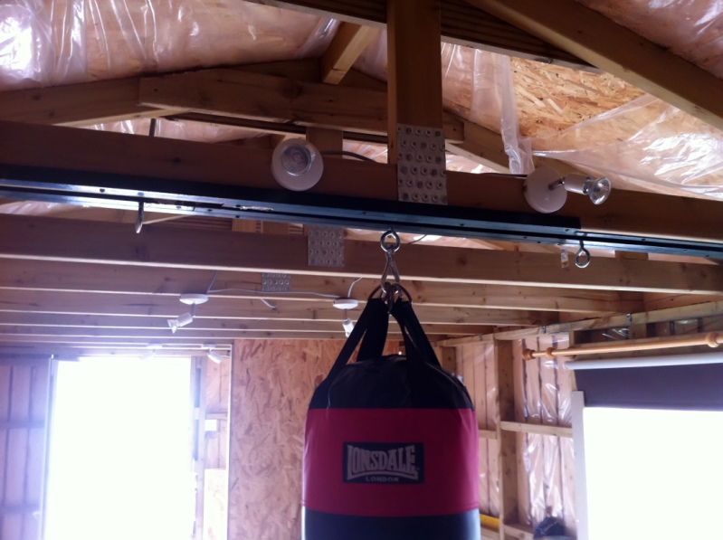 IMAGE: http://img.photobucket.com/albums/v391/PCthug/shed/IMG_0573.jpg