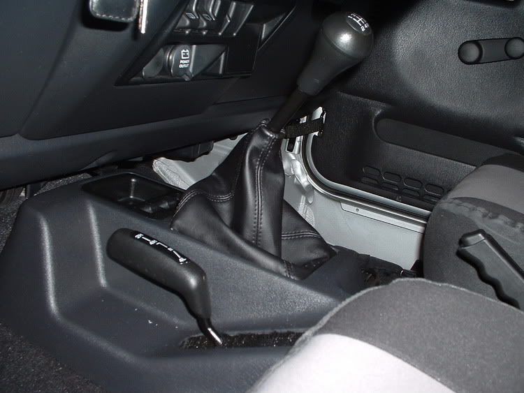 2005+ Manual shift boot in '04 prior TJ