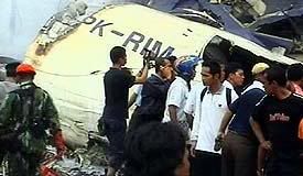 pesawat Mandala yang jatuh di Medan