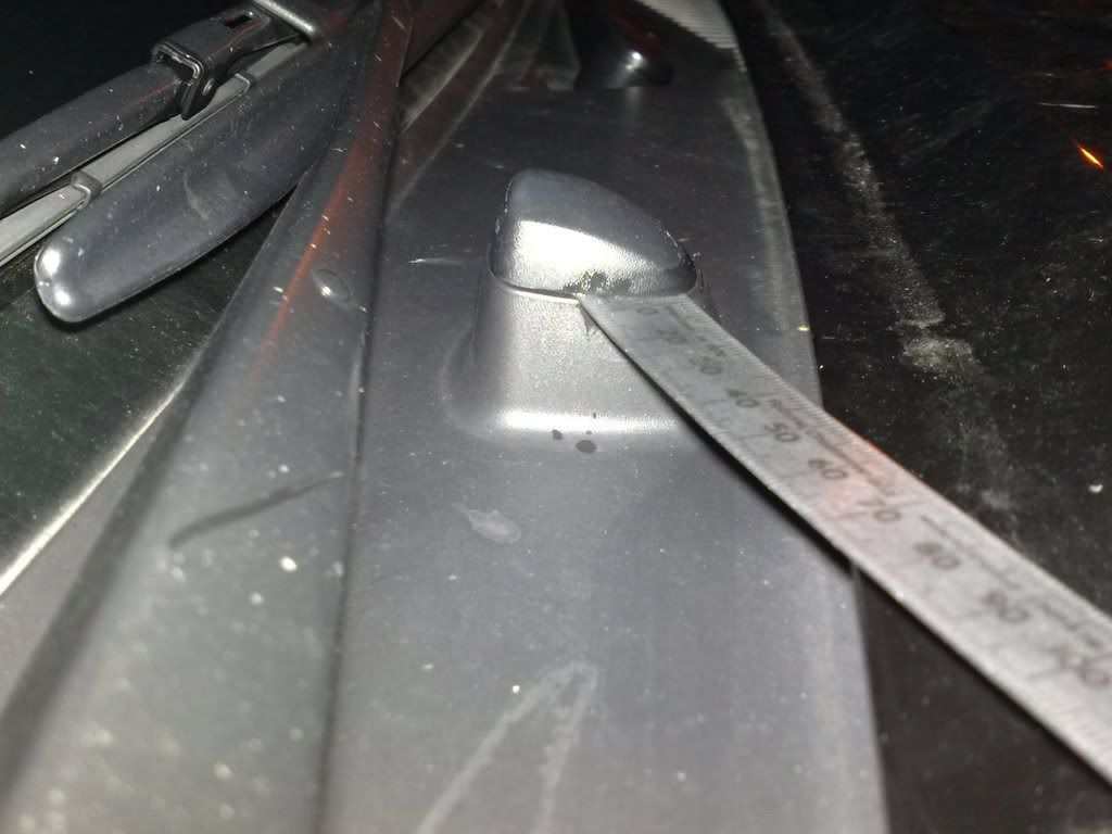 accessing the windscreen washer pipes