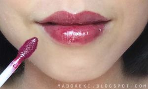 Revlon Moisture Matte (005 Parisian Passion) swatch