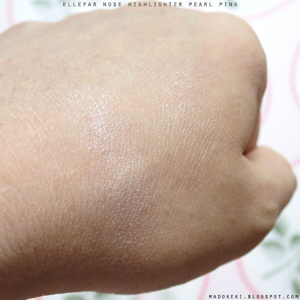 Daiso Ellefar Nose Highlight Powder Swatch