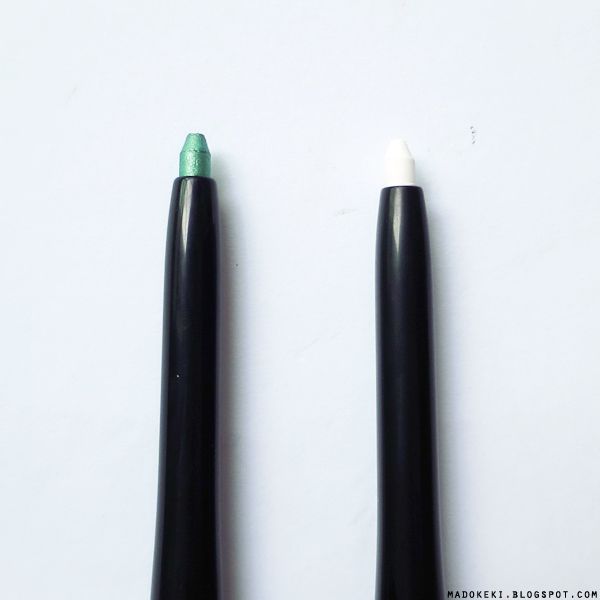 Maybelline ColorShow Crayon Kohl snow white light peacock green