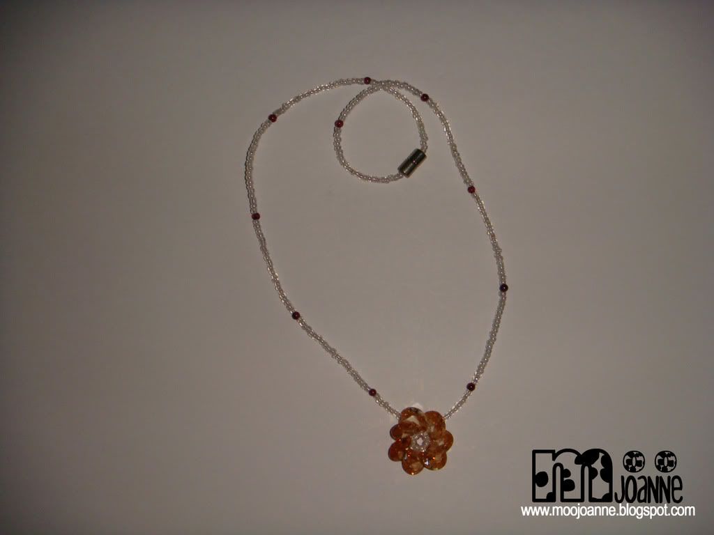 NL003 White and Orange