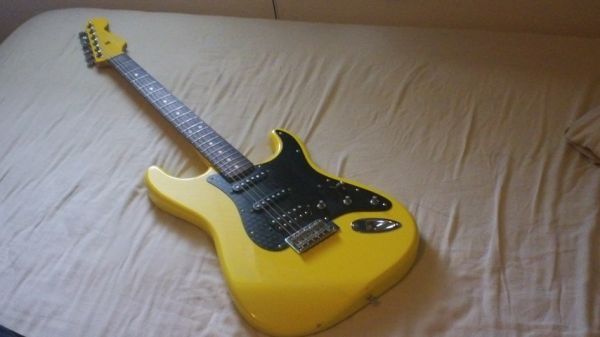 Yellow Strat