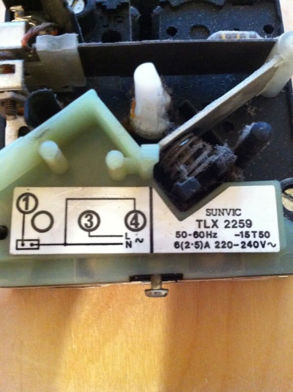 How to fit a Honeywell DT90E in place of Sunvic TLX 2259 | DIYnot Forums