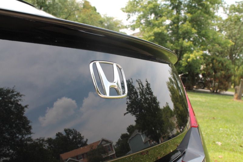 IMAGE: http://img.photobucket.com/albums/v401/PGs_fynest/CanonRebel%20T3/IMG_1870.jpg