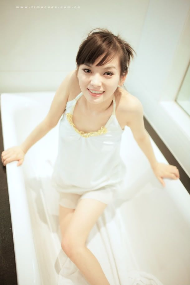 Wang Ruo Yi, China Artist, China Girl, China Celebrity, China Actress, China Singer, China Model