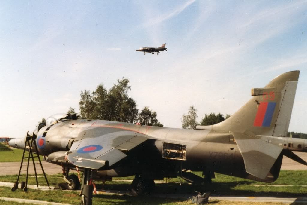 http://img.photobucket.com/albums/v405/Aeroclub/Gutersloh1980.jpg