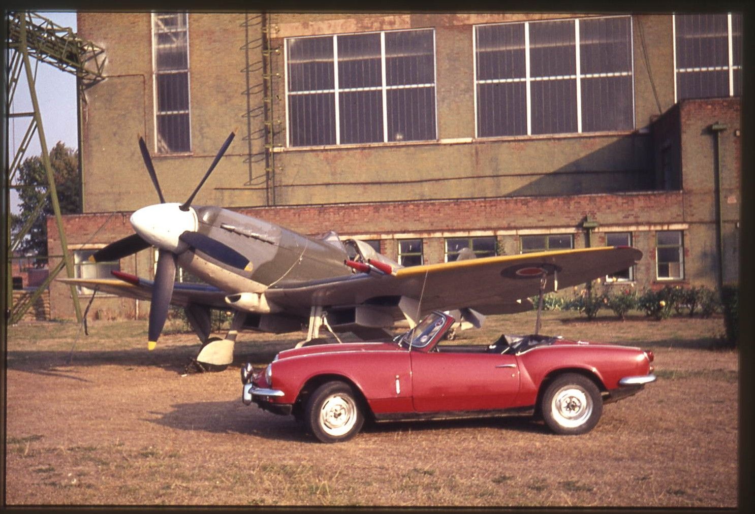 http://img.photobucket.com/albums/v405/Aeroclub/Two%20Spits_zpsu13u9ojo.jpg