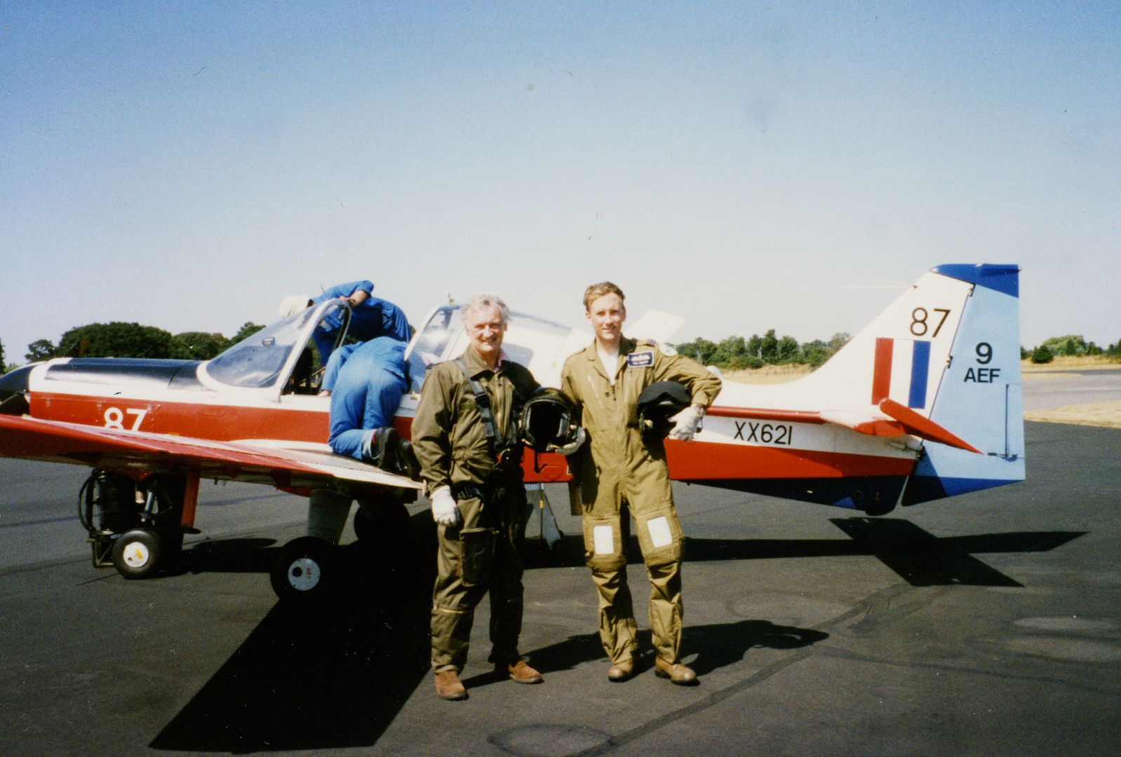 http://img.photobucket.com/albums/v405/Aeroclub/img392.jpg