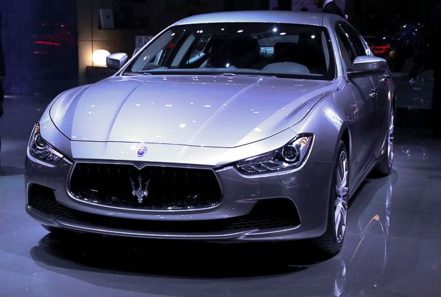 Maserati_Quattroporte_m_zpst8ytrr7k.jpg