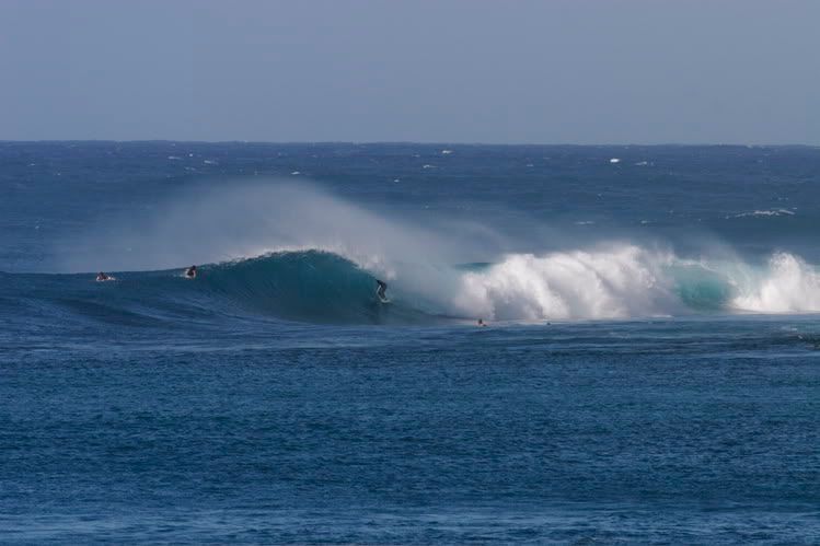 IMAGE: http://img.photobucket.com/albums/v408/bravohi/tunnels2.jpg