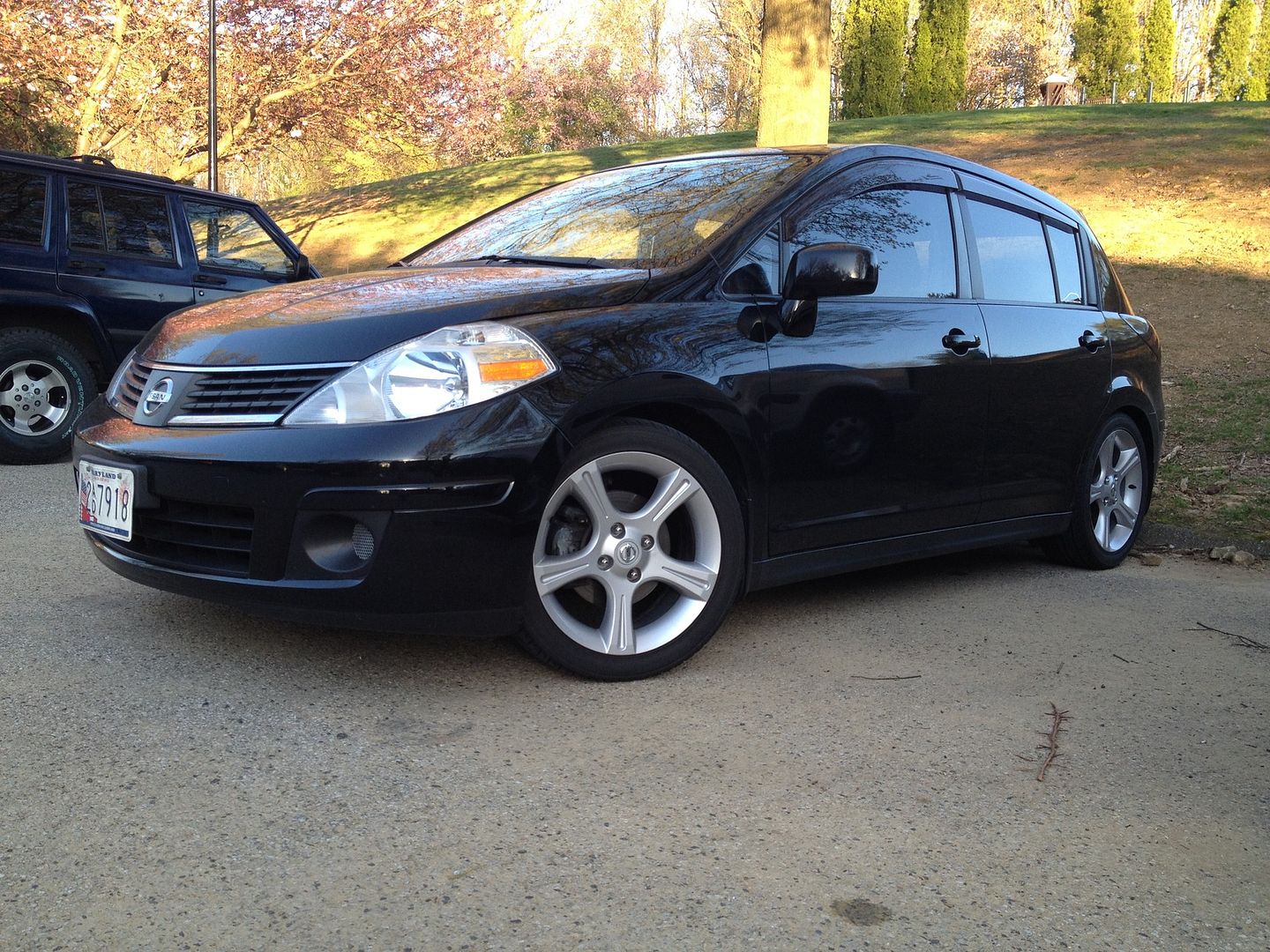 2007 Nissan versa hatchback tire size #7