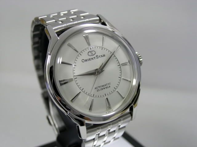http://img.photobucket.com/albums/v411/kew/2nd/Orient%20Star%20Classic%20Vintage%20WZ0021DG/P1010363.jpg