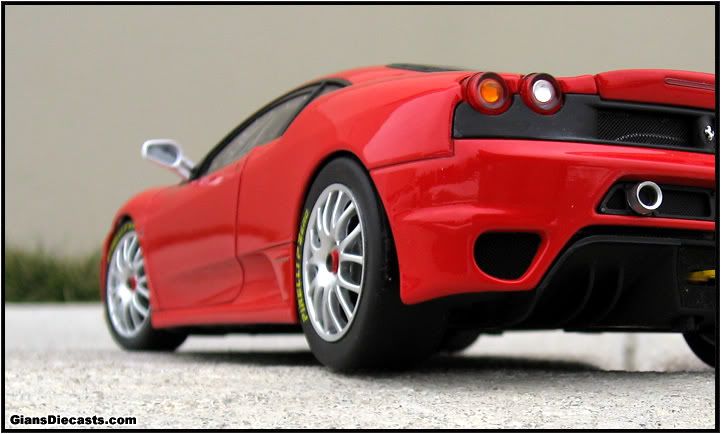 IMAGE: http://img.photobucket.com/albums/v414/onoitsawrx/Ferrari/0e28f112.jpg