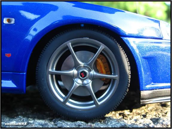 IMAGE: http://img.photobucket.com/albums/v414/onoitsawrx/Japanese/Skyline-001.jpg