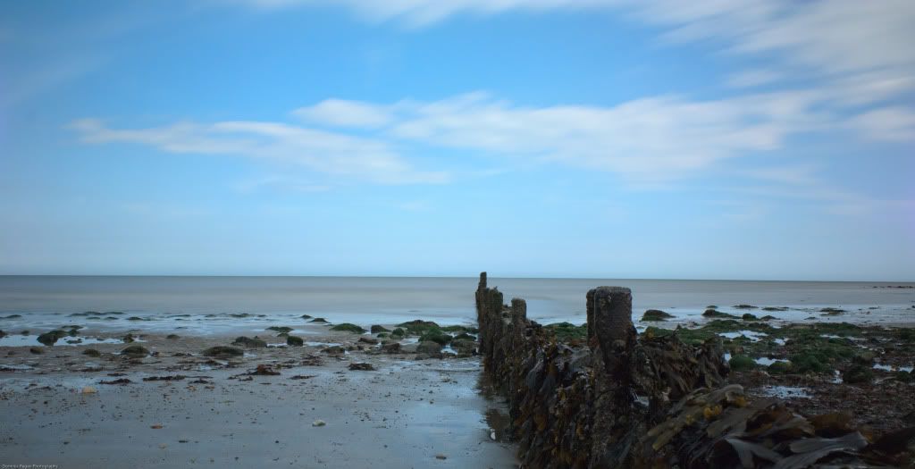 IMAGE: http://img.photobucket.com/albums/v415/shagnasty/Longexposurebeach-0905.jpg