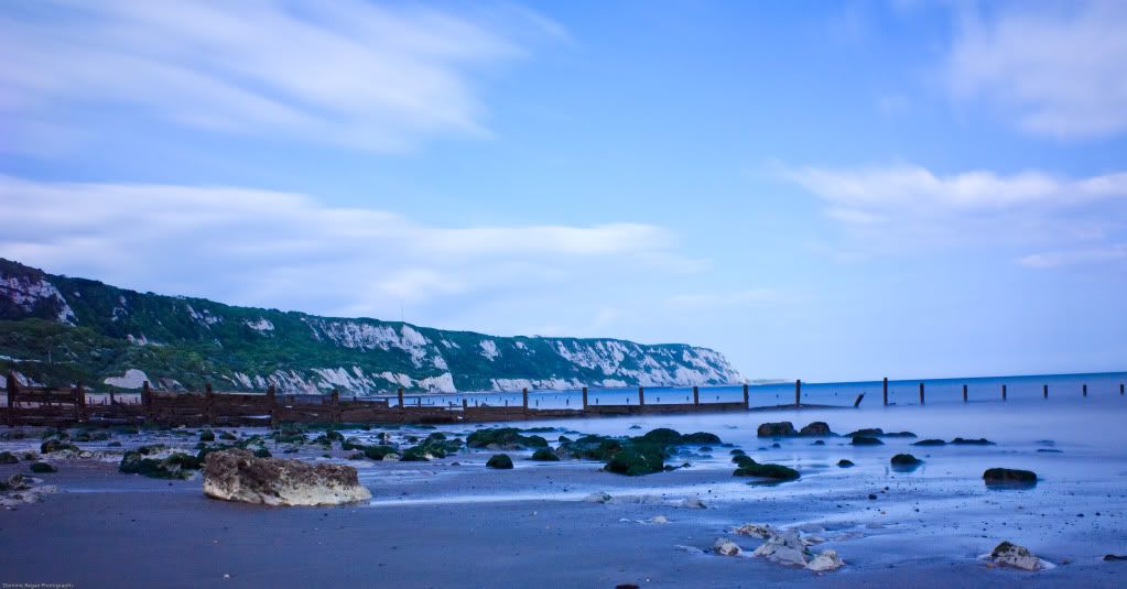 IMAGE: http://img.photobucket.com/albums/v415/shagnasty/Longexposurebeach-0908.jpg