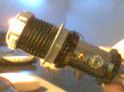 [http://img.photobucket.com/albums/v418/Flexor/screenshots/lightsaber2.jpg]