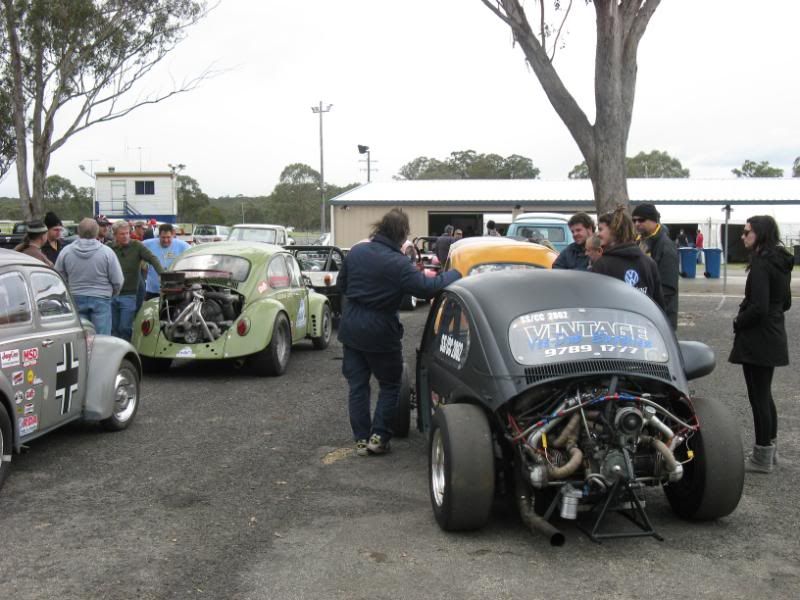 http://img.photobucket.com/albums/v419/montem/VW%20Drags%20Warwick%202010/WarwickVWDragRacingOct2010005.jpg