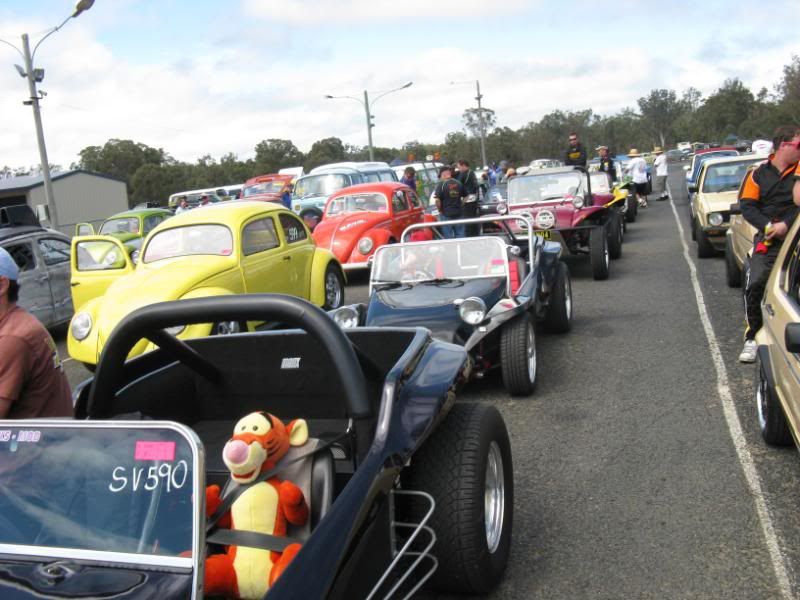 http://img.photobucket.com/albums/v419/montem/VW%20Drags%20Warwick%202010/WarwickVWDragRacingOct2010045.jpg