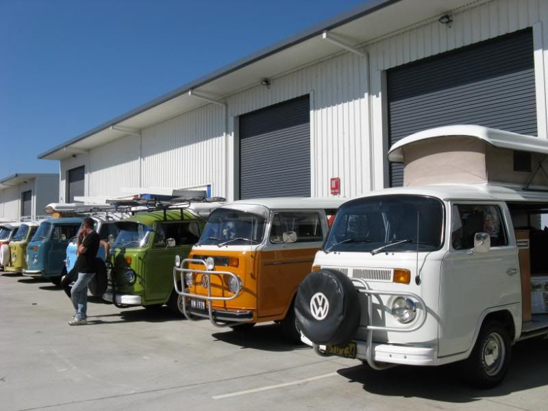 http://img.photobucket.com/albums/v419/montem/Vee%20Dub%20Pit%20Stop%20Cruise%202010/pitstopcruise2010035.jpg