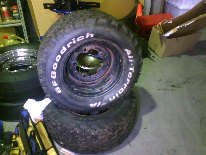 http://img.photobucket.com/albums/v419/montem/Wheels%20for%20sale/0712121505-00.jpg