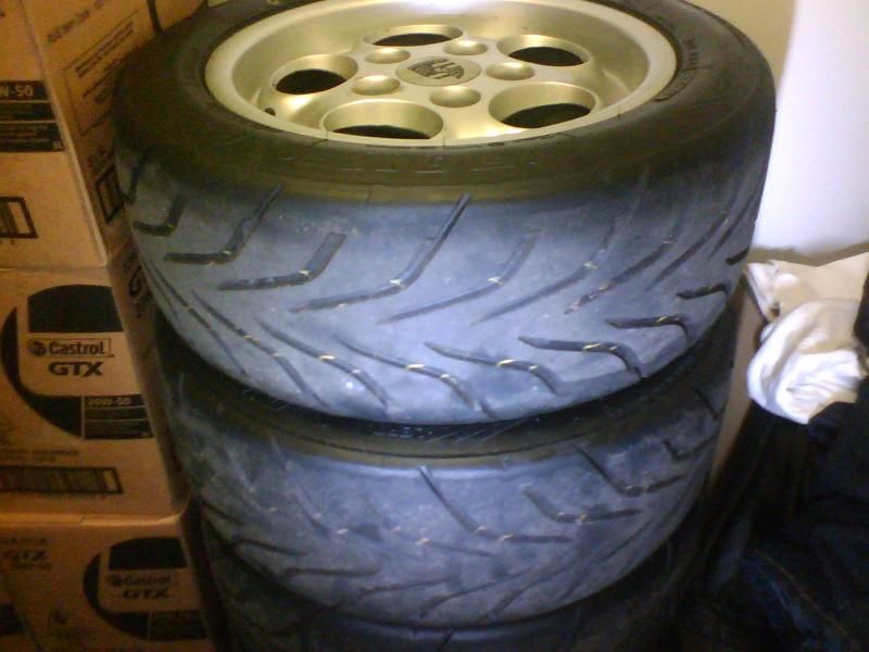 http://img.photobucket.com/albums/v419/montem/Wheels%20for%20sale/0712121506-00.jpg