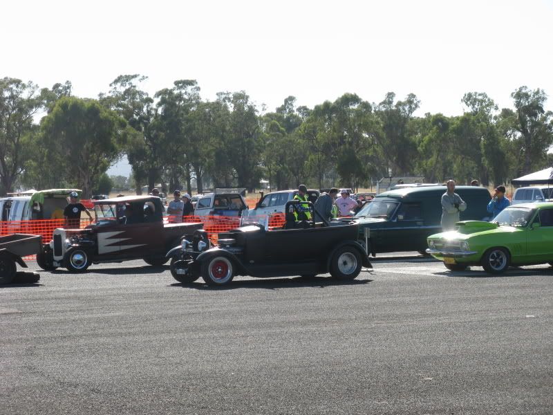 http://img.photobucket.com/albums/v419/montem/gunnedah%20drags%20mar%2009/gunnedahdragsmar09101.jpg